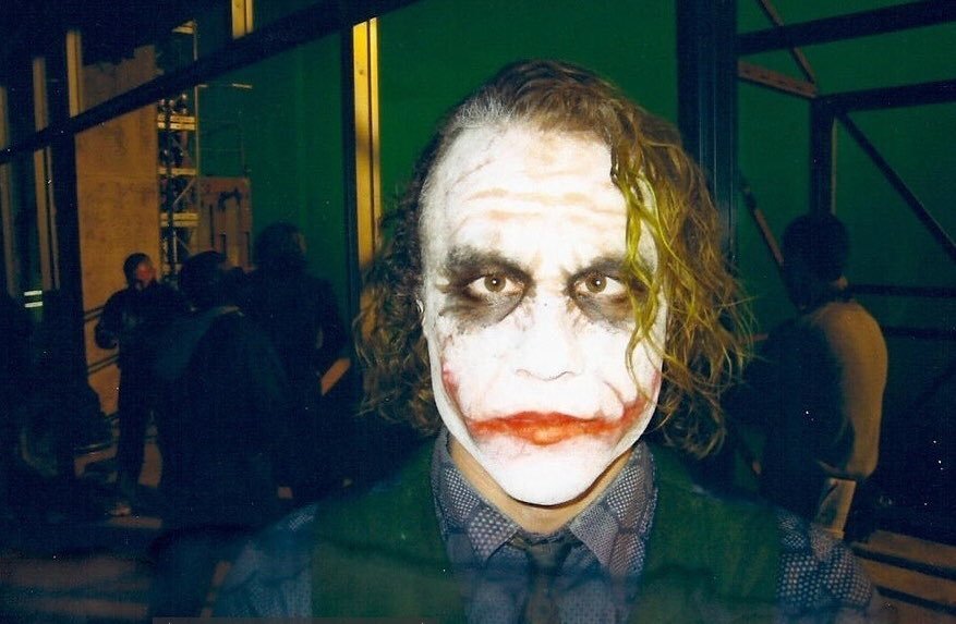 Heath Ledger no papel de Coringa
